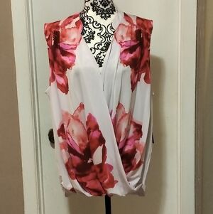 🆕 3X Nygard White Floral Sleeveless Blouse - 3X NWT🌺